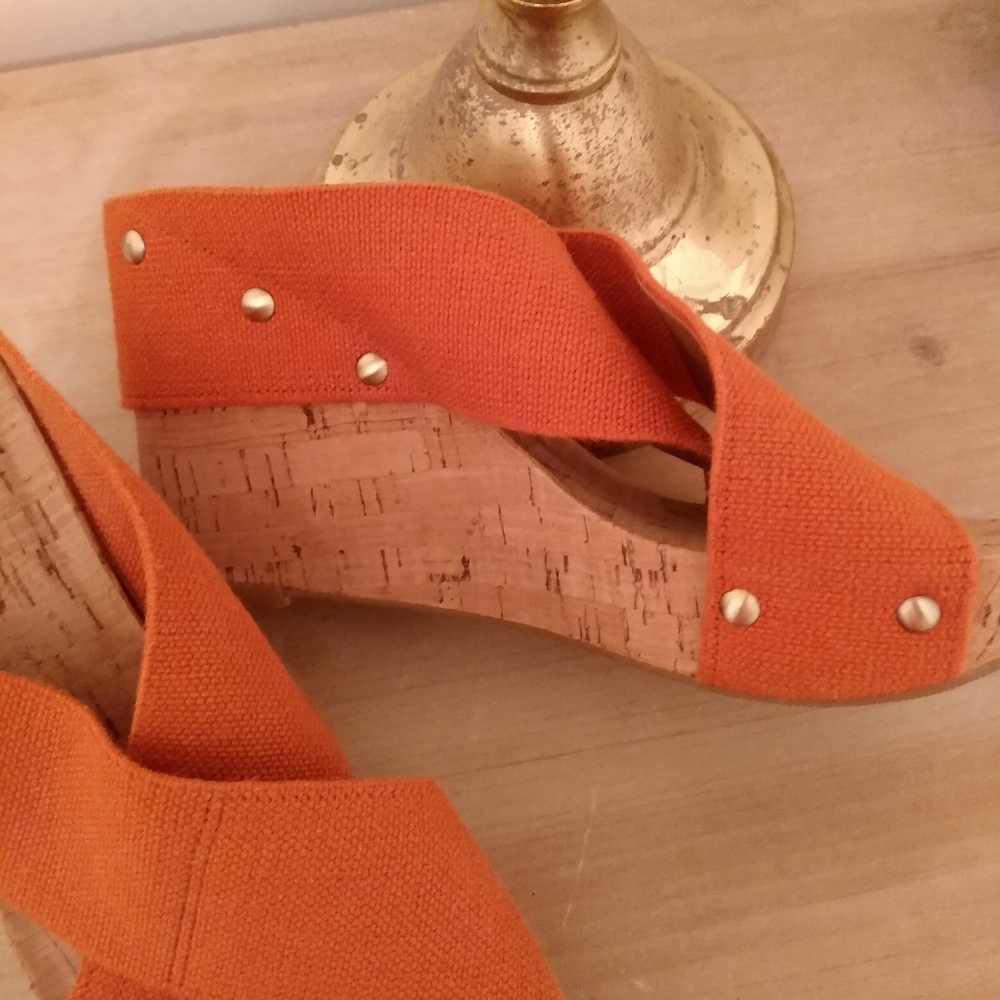 Sandals - Picture 2 of 6